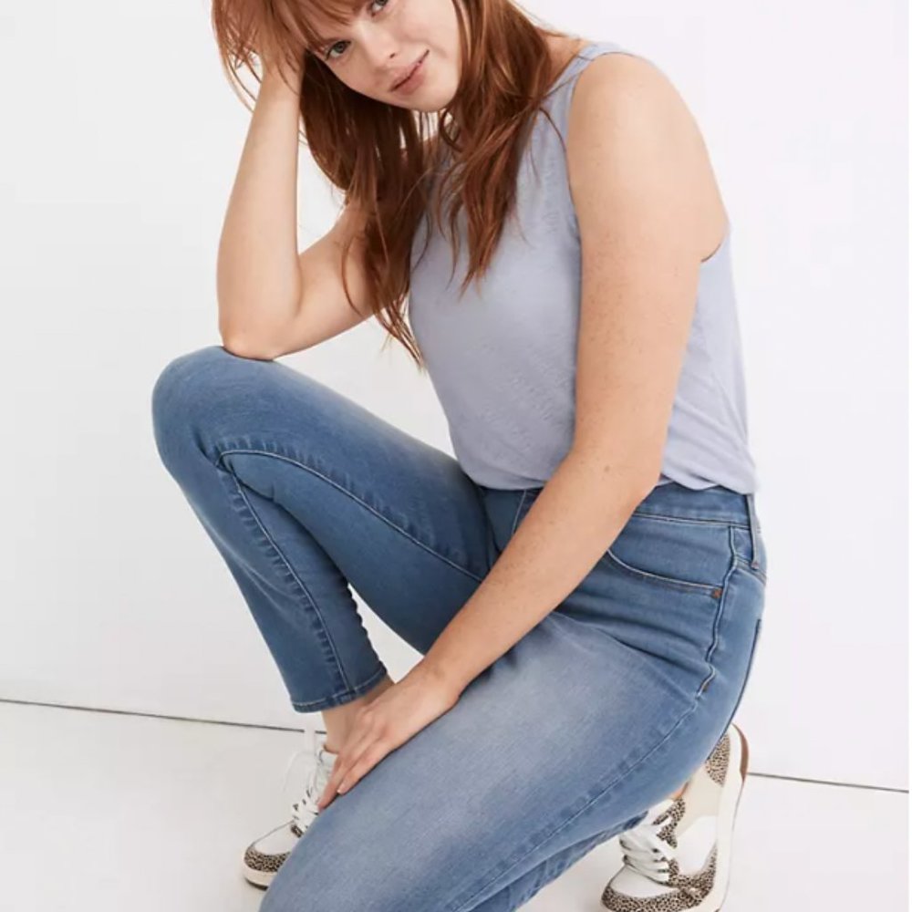 Tall Curvy Roadtripper Supersoft Jeggings in Sunbury Wash